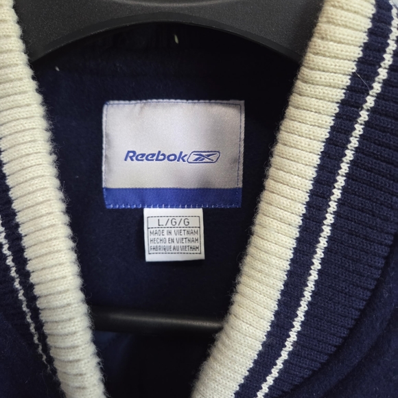 Vintage Reebok Men's Navy and Cream Varsity Jacket - Picture 5 of 5